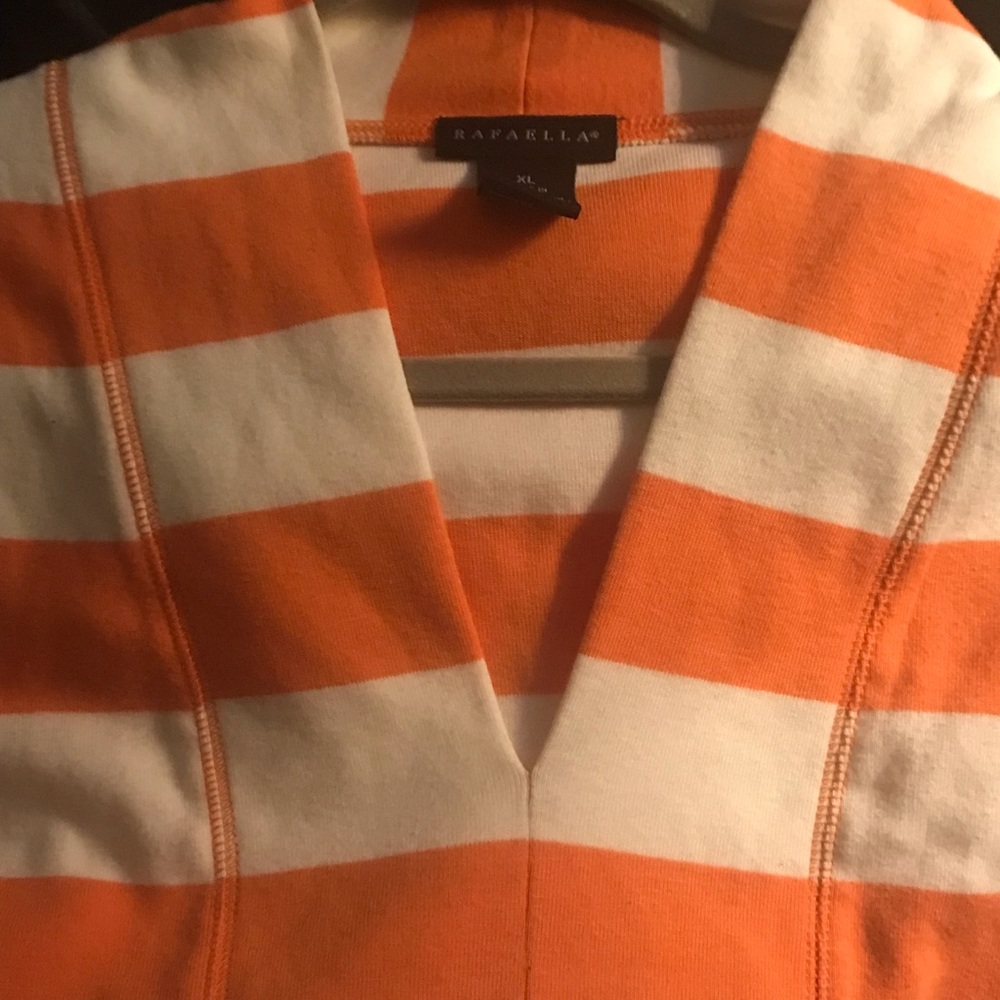 Blouse - Picture 2 of 4
